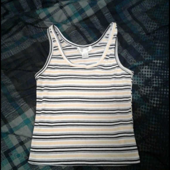 A S W S essentials crop top